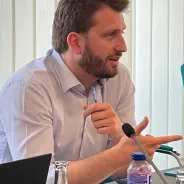 Bau12